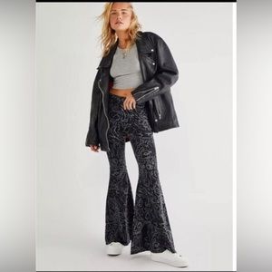NWT Free People Black Paisley Discha Flare Leg Jeans Size 26